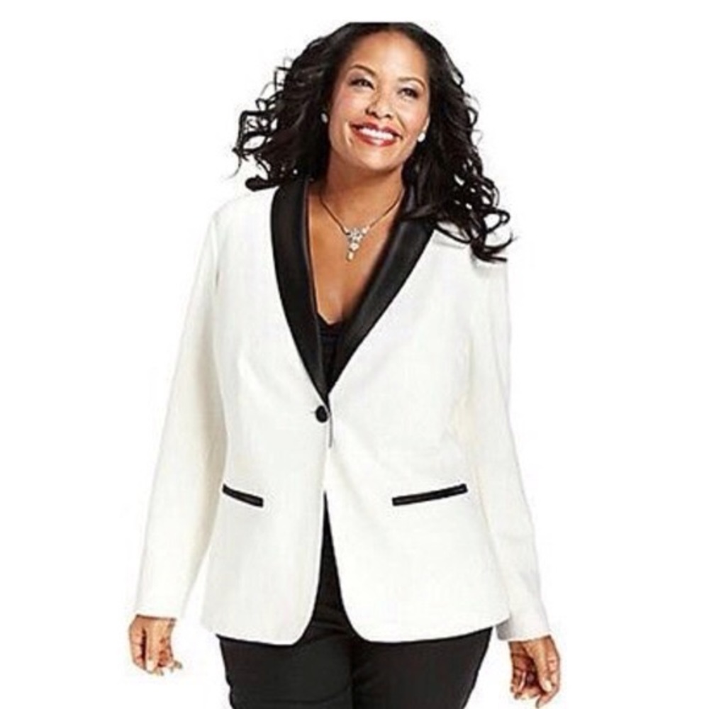 Chic Tuxedo Blazer